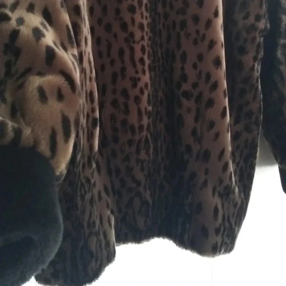 Vintage Jean  Claude Paris Animal Print Faux Fur Oversized jacket/coat - Picture 3 of 14